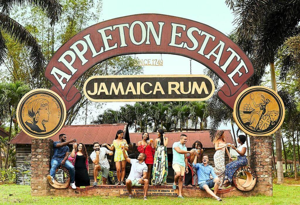 YS Falls & Appleton Estate Rum Tour in Jamaica with a group of tourist